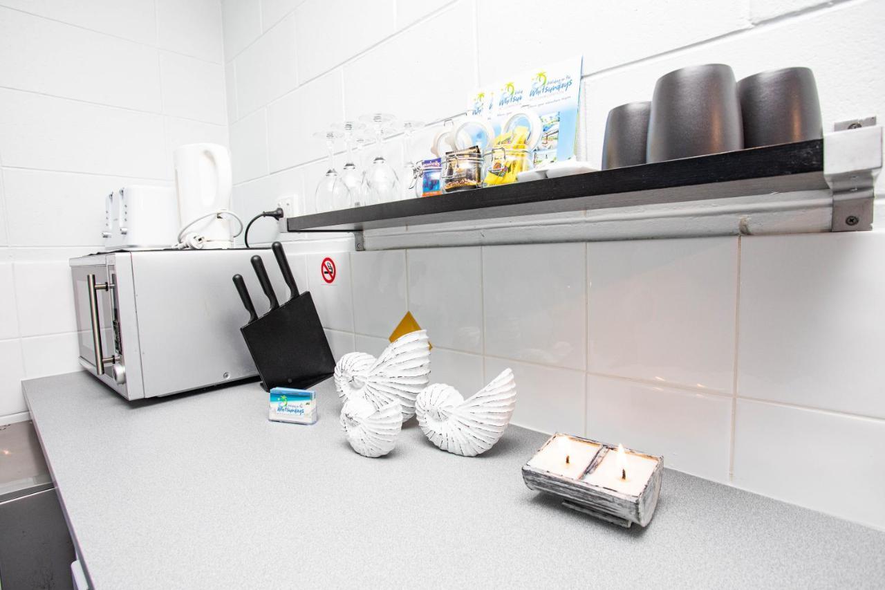 Airlie Sun & Sand Accommodation Studio #1 에일리비치 외부 사진