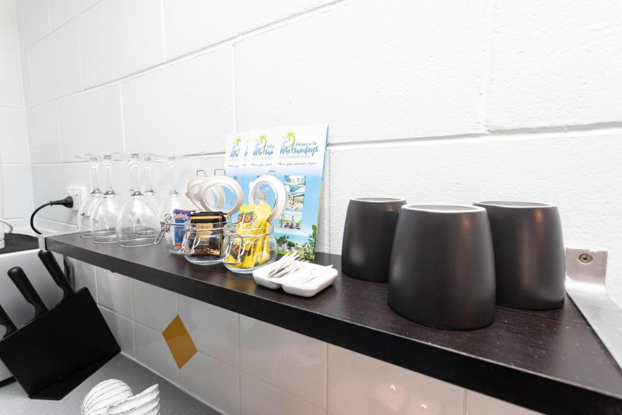 Airlie Sun & Sand Accommodation Studio #1 에일리비치 외부 사진