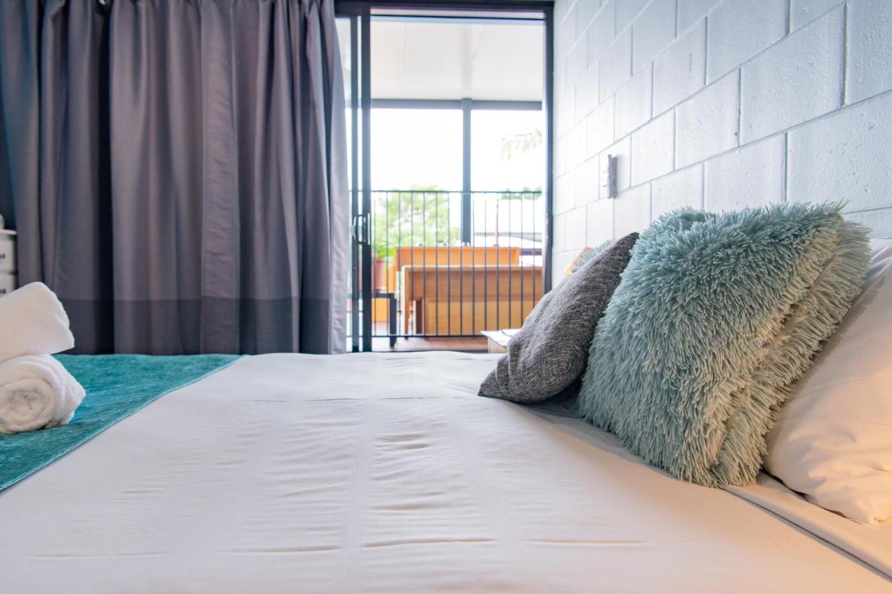 Airlie Sun & Sand Accommodation Studio #1 에일리비치 외부 사진