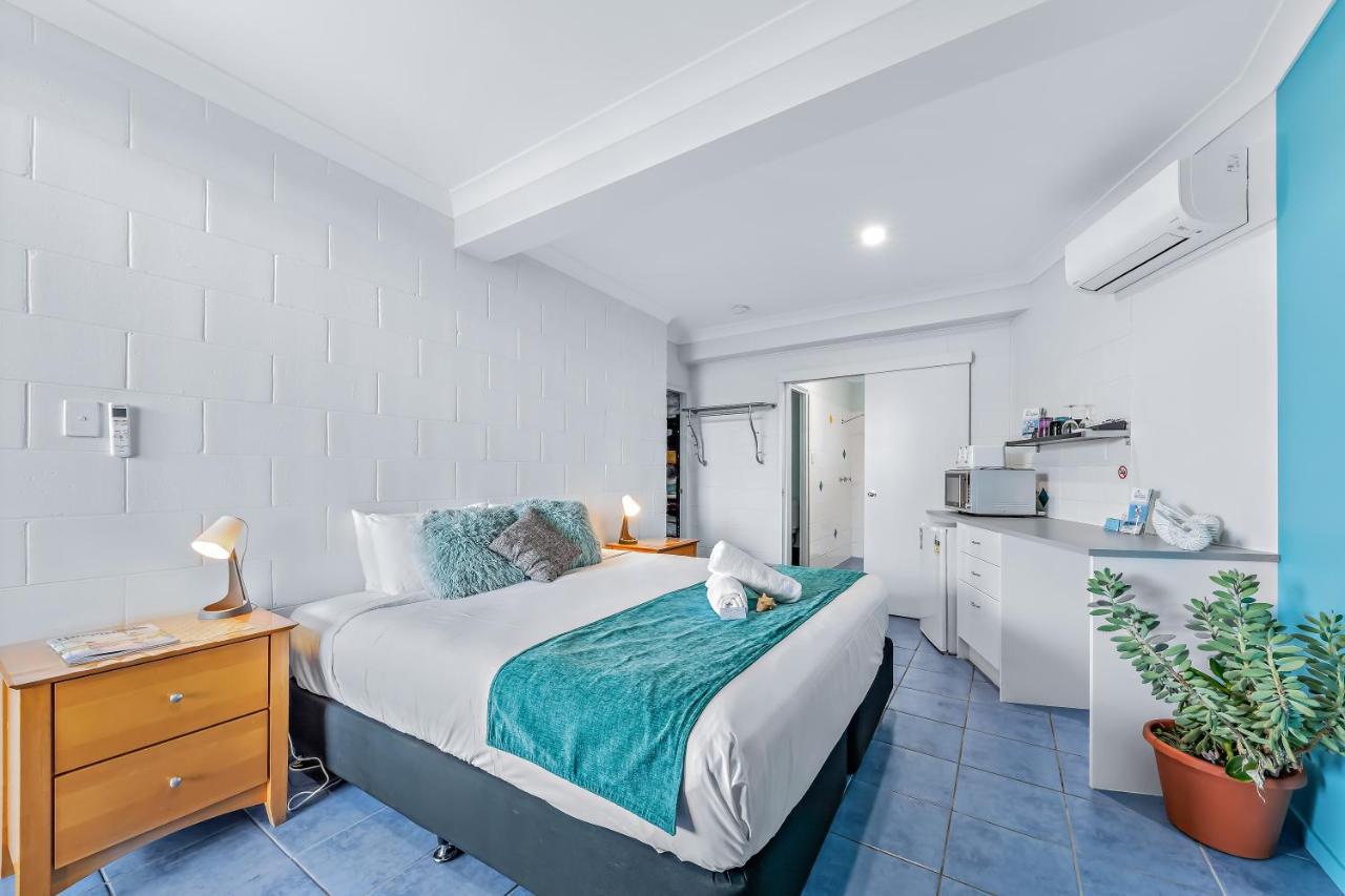 Airlie Sun & Sand Accommodation Studio #1 에일리비치 외부 사진
